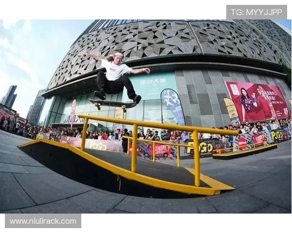 西安飞盘队的蜕变与挑战：从滑板赛场到世界舞台的奋斗历程