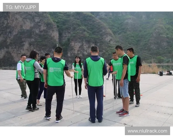 重庆飞盘队战术变革引发热议探索新玩法与团队协作的完美结合