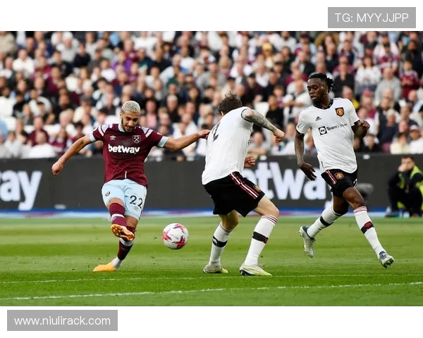 曼联主场鏖战纽卡斯尔联红魔力拼三分誓重返胜利轨道