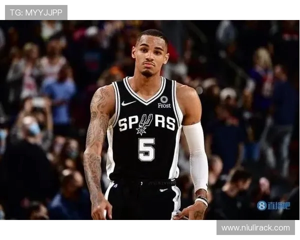 德章泰穆雷如何在NBA赛场上展现个人魅力与团队价值